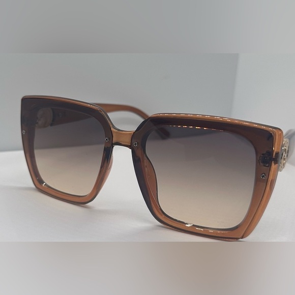NWT Trendy Oversized Square Brown Gradient Sunglasses | Chic Vintage Style UV400 main image 15
